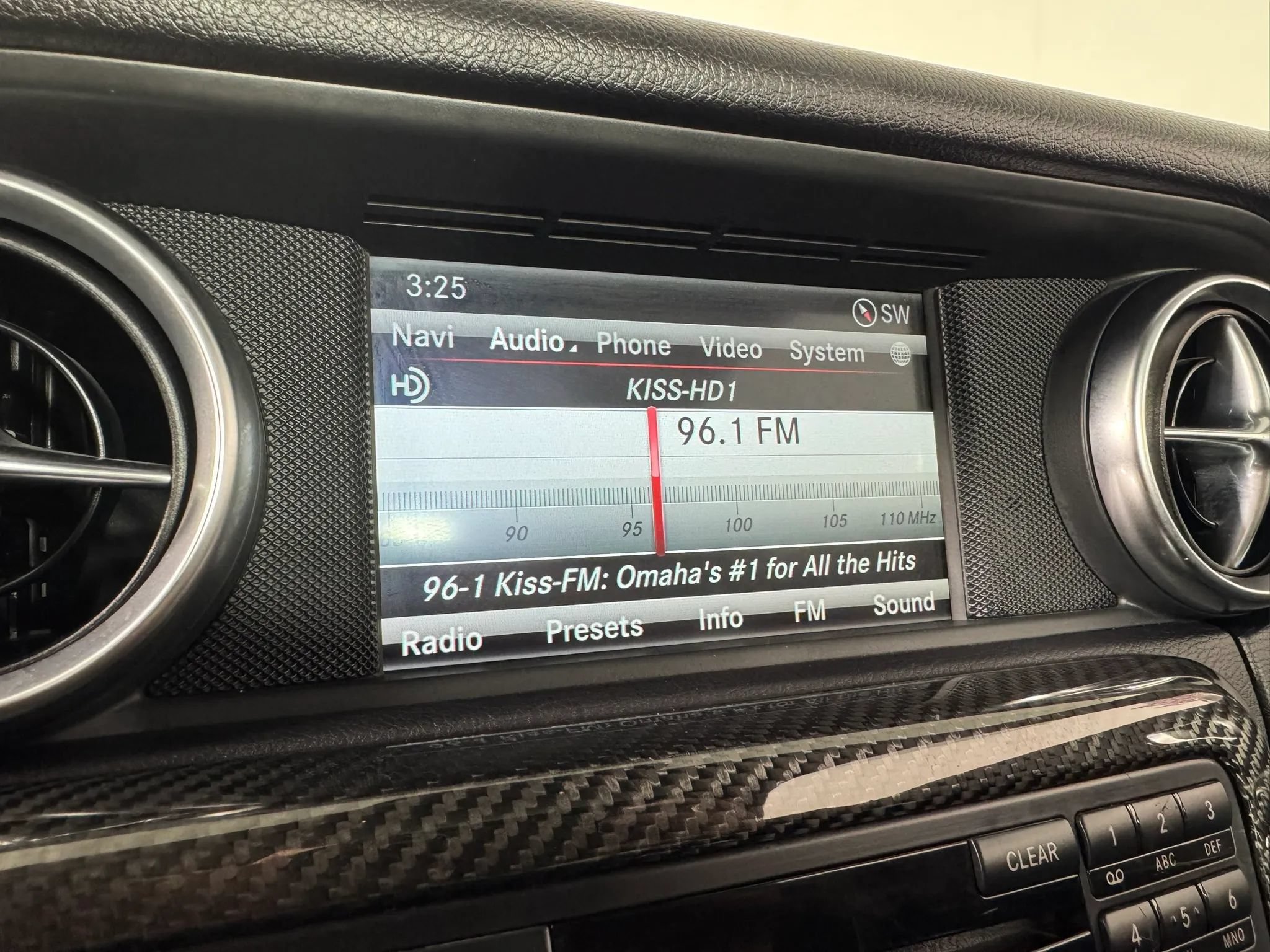 Used 2015 Mercedes-Benz SLK 250 image 25