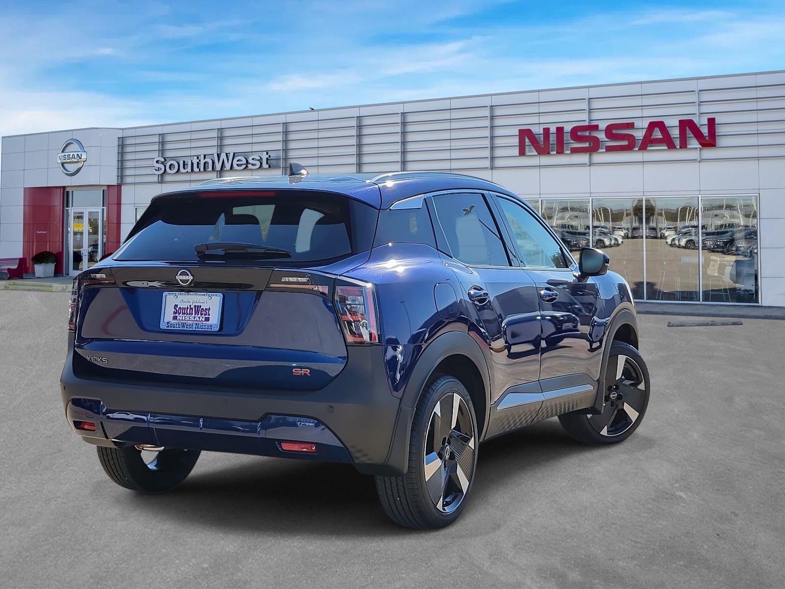 New 2026 Nissan Kicks SR w/ SR Premium Package FWD image 6