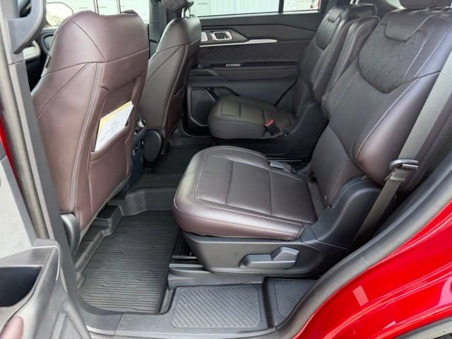 Used 2025 Ford Explorer Platinum w/ LUX Leather Package AWD/4WD image 12