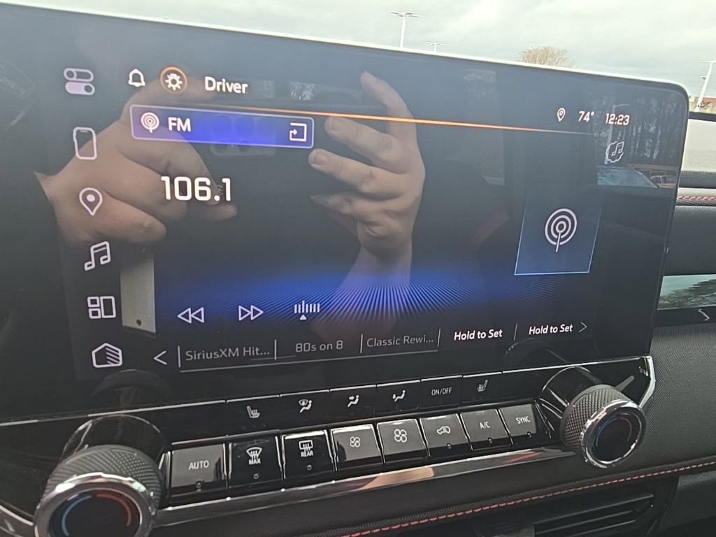 Used 2025 Chevrolet Colorado Z71 image 18