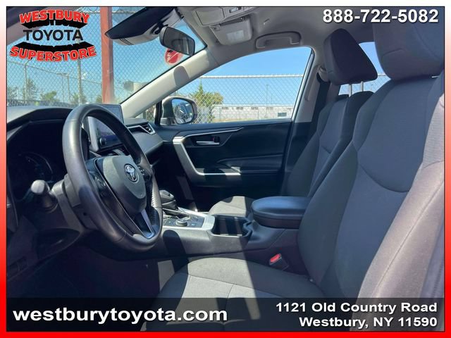 Used 2025 Toyota RAV4 XLE w/ Weather Package AWD/4WD image 17