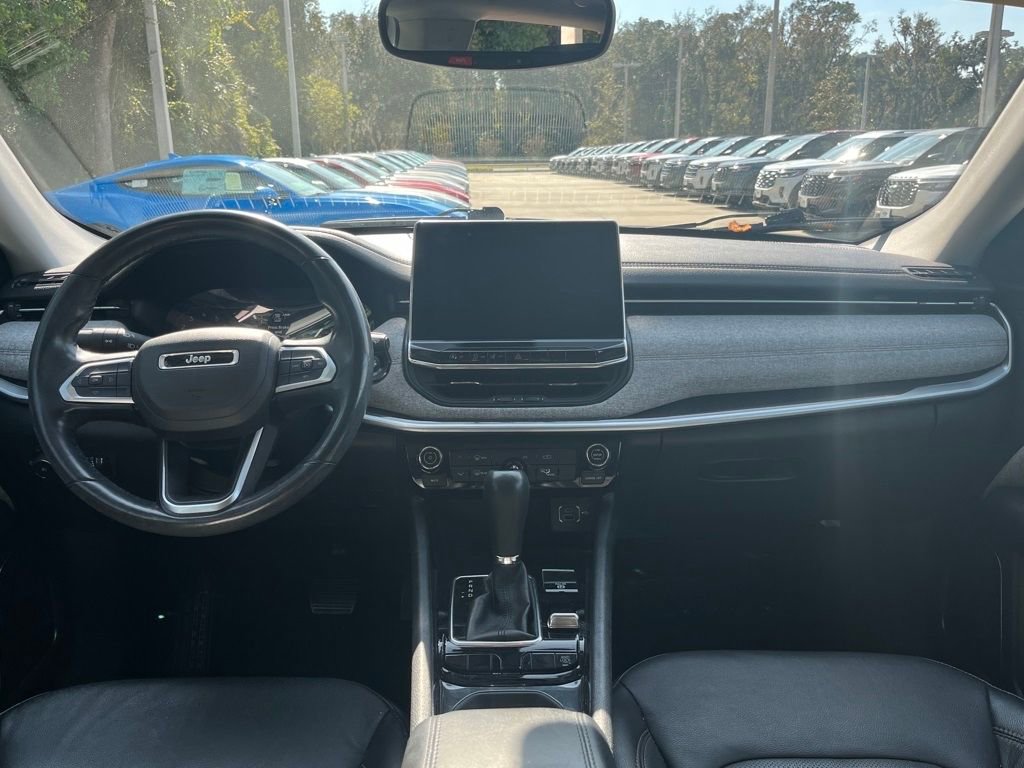 Used 2022 Jeep Compass Latitude image 12