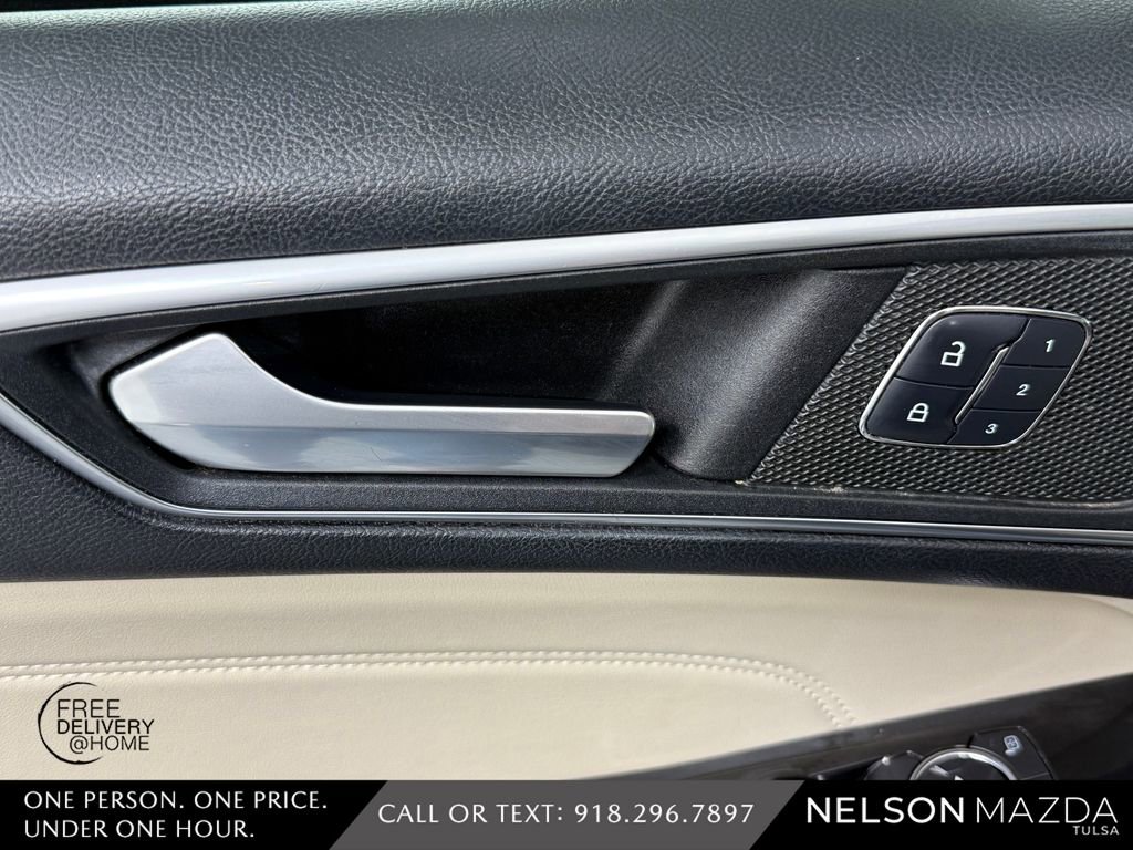 Used 2017 Ford Edge Titanium w/ Equipment Group 301A AWD/4WD image 19