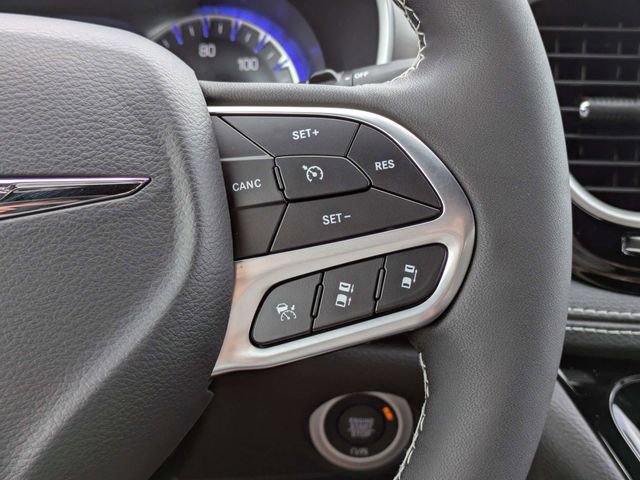 New 2026 Chrysler Pacifica Select FWD image 27