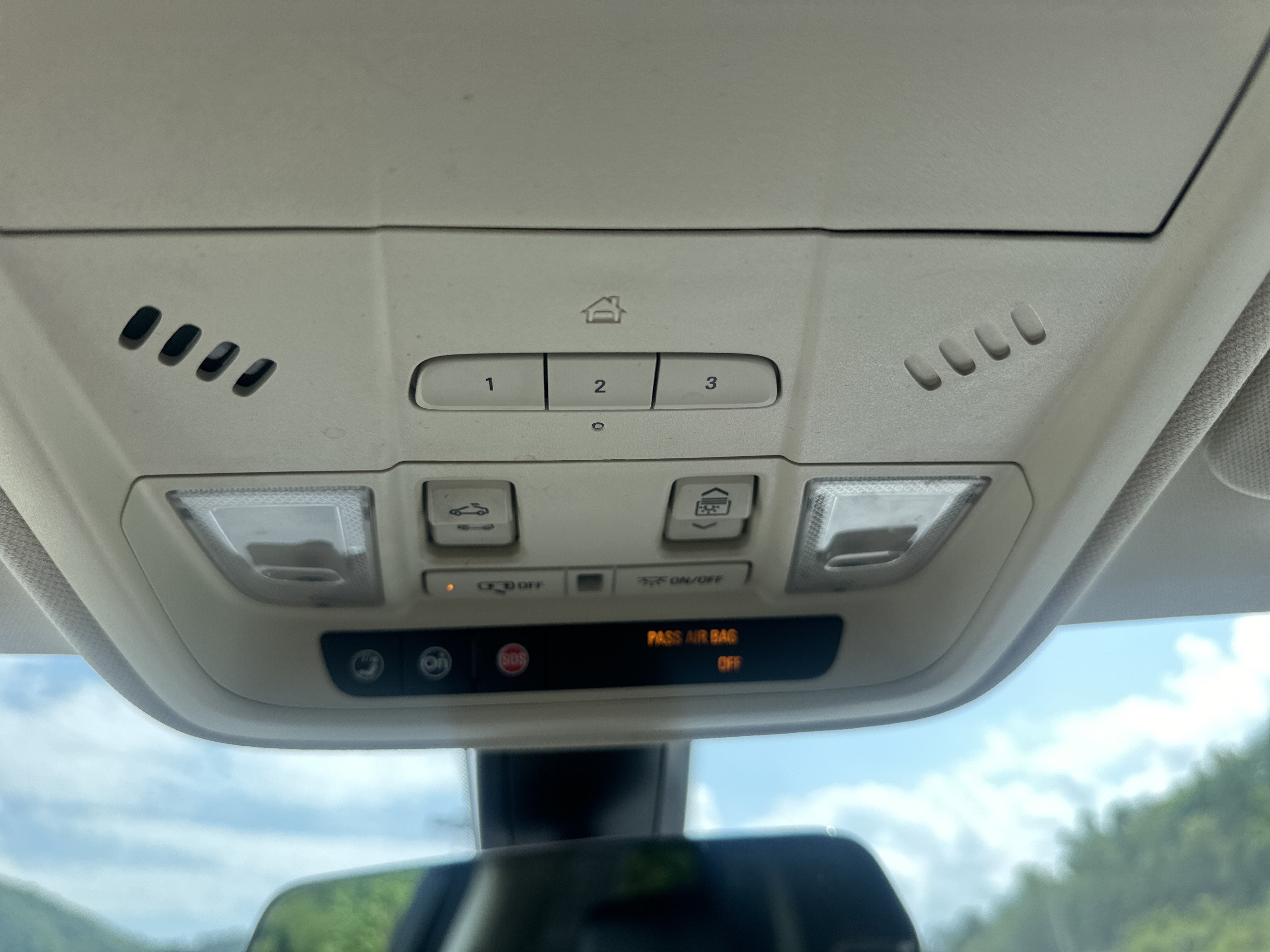 Used 2017 Cadillac XT5 Luxury FWD image 19