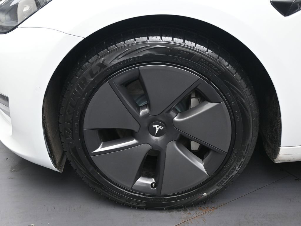 Used 2021 Tesla Model 3 Standard Range Plus image 37