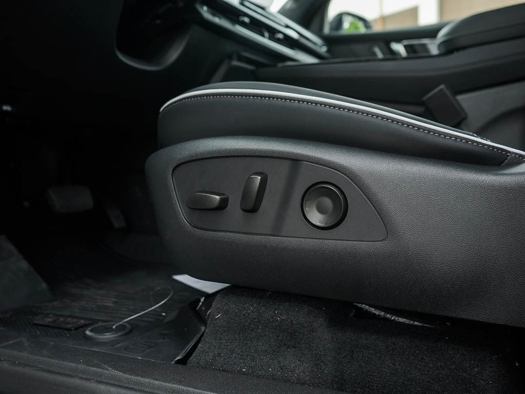 New 2026 Buick Enclave Sport Touring w/ Power Package image 21