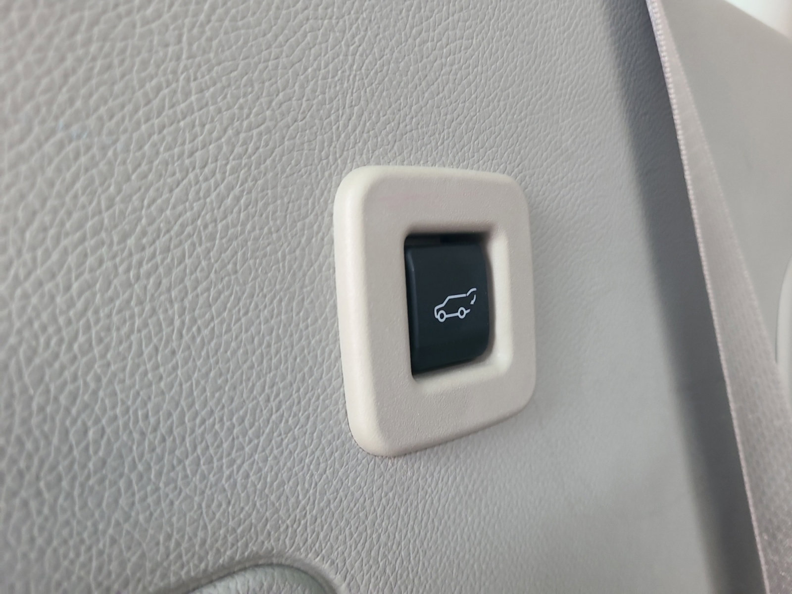 Used 2016 Lincoln Navigator Select image 19
