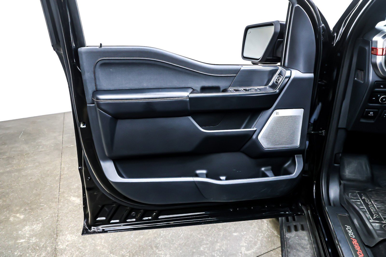 Used 2023 Ford F150 Raptor image 22