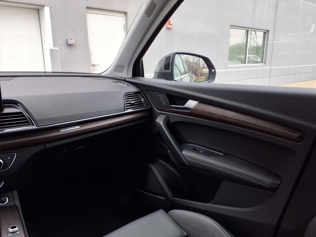 Used 2025 Audi Q5 2.0T Premium Plus w/ Premium Plus Package image 22
