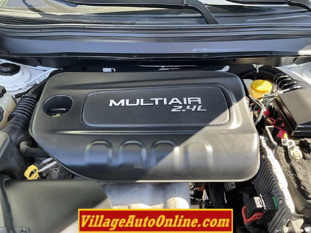 Used 2017 Jeep Cherokee Sport w/ Cold Weather Group FWD image 49