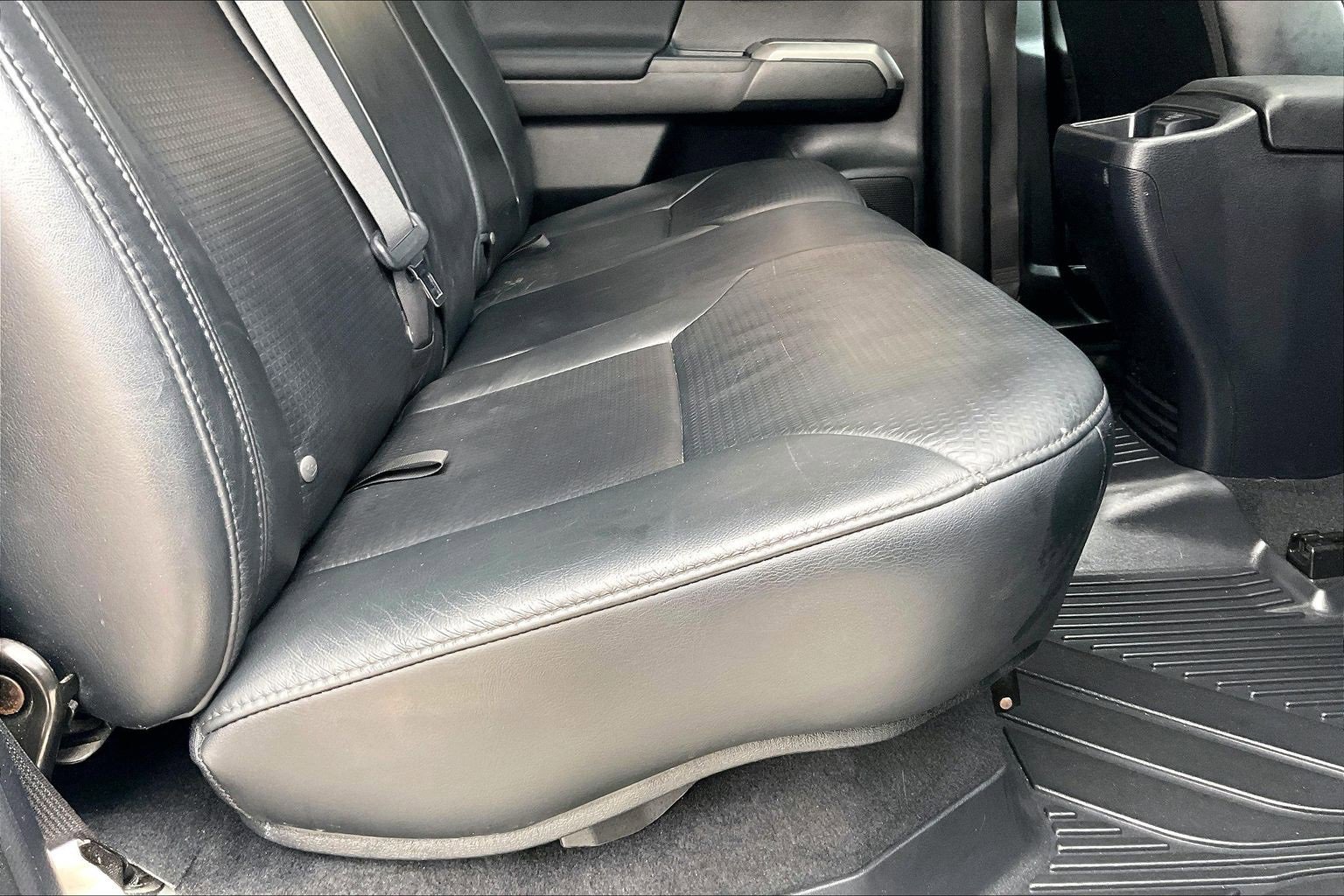 Used 2018 Toyota Tacoma TRD Sport image 18