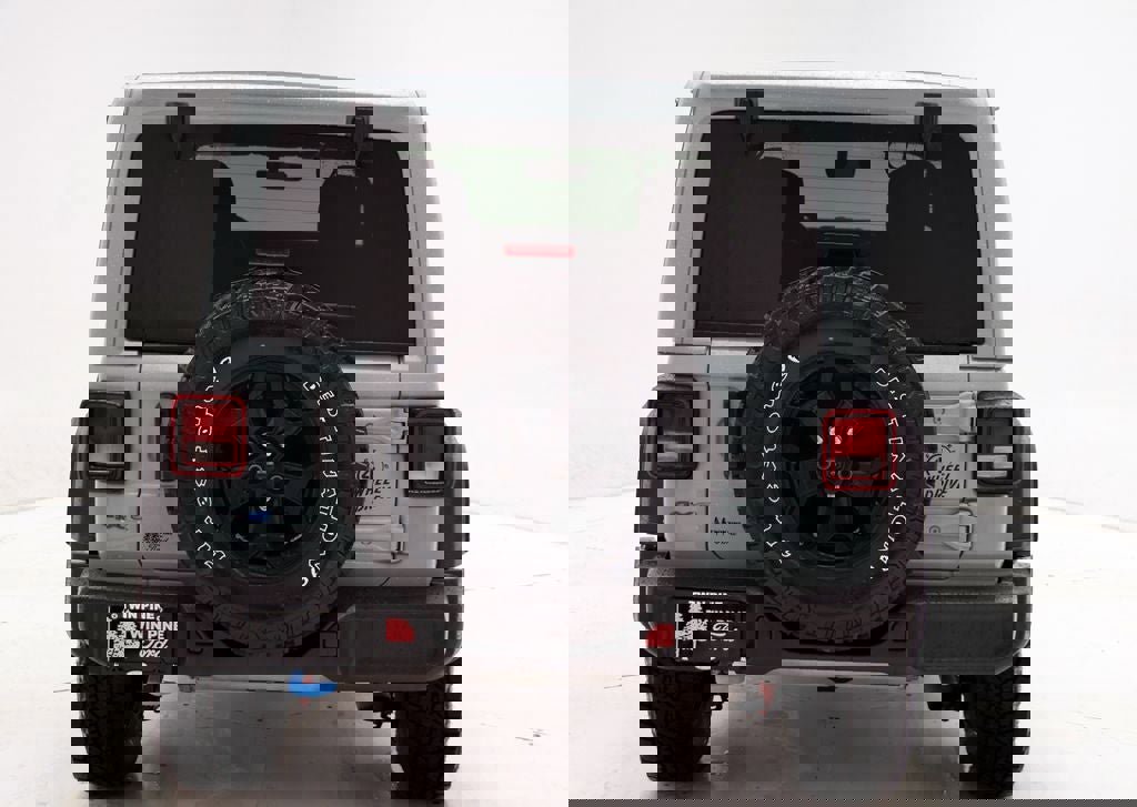 Used 2023 Jeep Wrangler Unlimited w/ Sun & Screen Package image 8