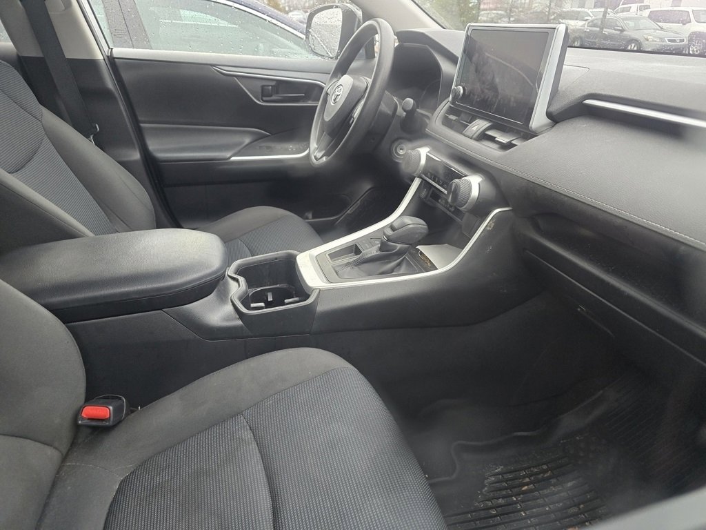 Used 2023 Toyota RAV4 LE image 13
