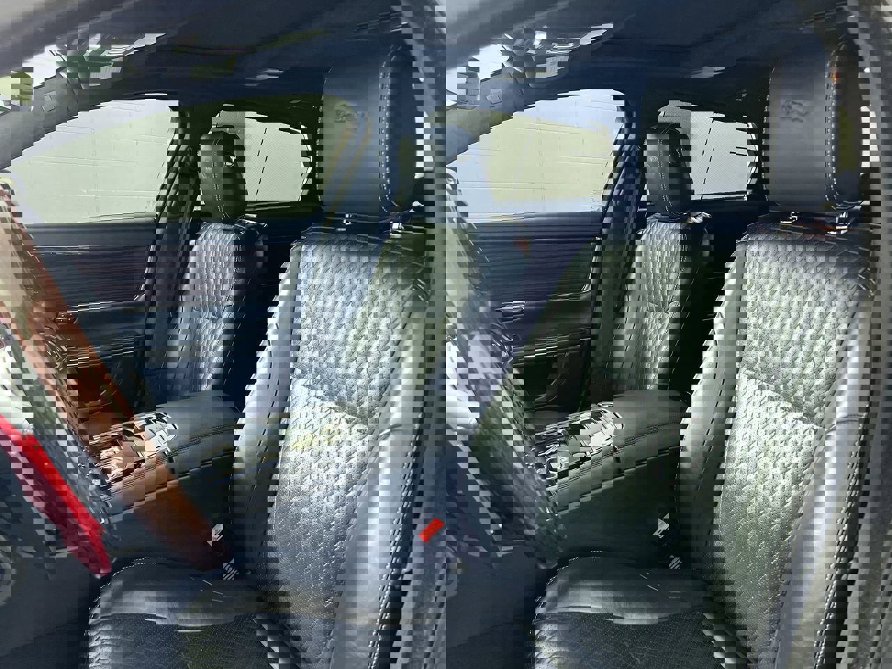 Used 2018 Jaguar XJ L Portfolio image 12