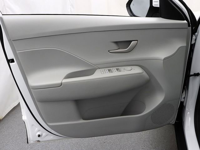 Used 2024 Hyundai Kona SEL w/ Convenience Package image 23