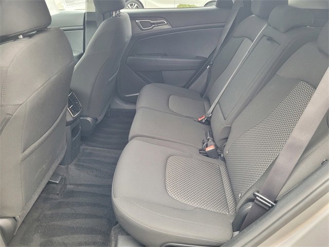 Used 2024 Kia Sportage LX image 8