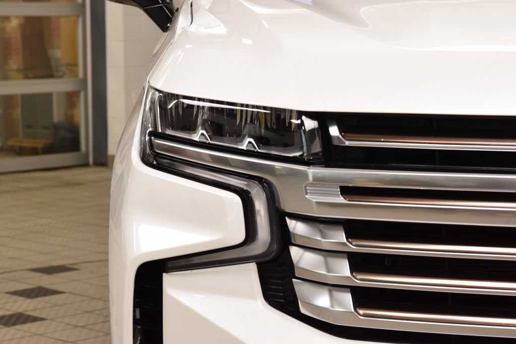 Used 2023 Chevrolet Tahoe High Country AWD/4WD image 12