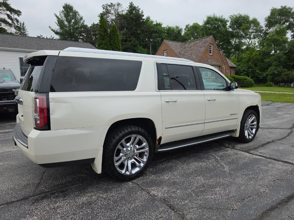 Used 2015 GMC Yukon XL Denali w/ Open Road Package AWD/4WD image 3