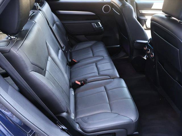 Used 2020 Land Rover Discovery Landmark AWD/4WD image 30