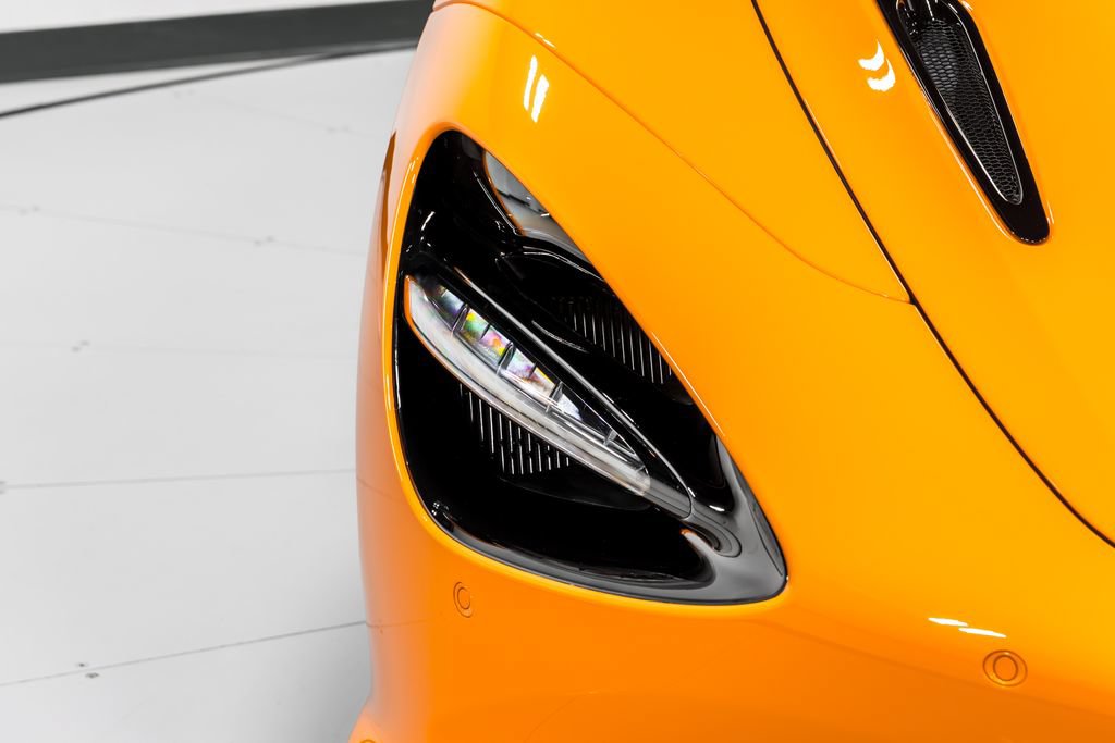 Used 2026 McLaren 750S RWD image 37