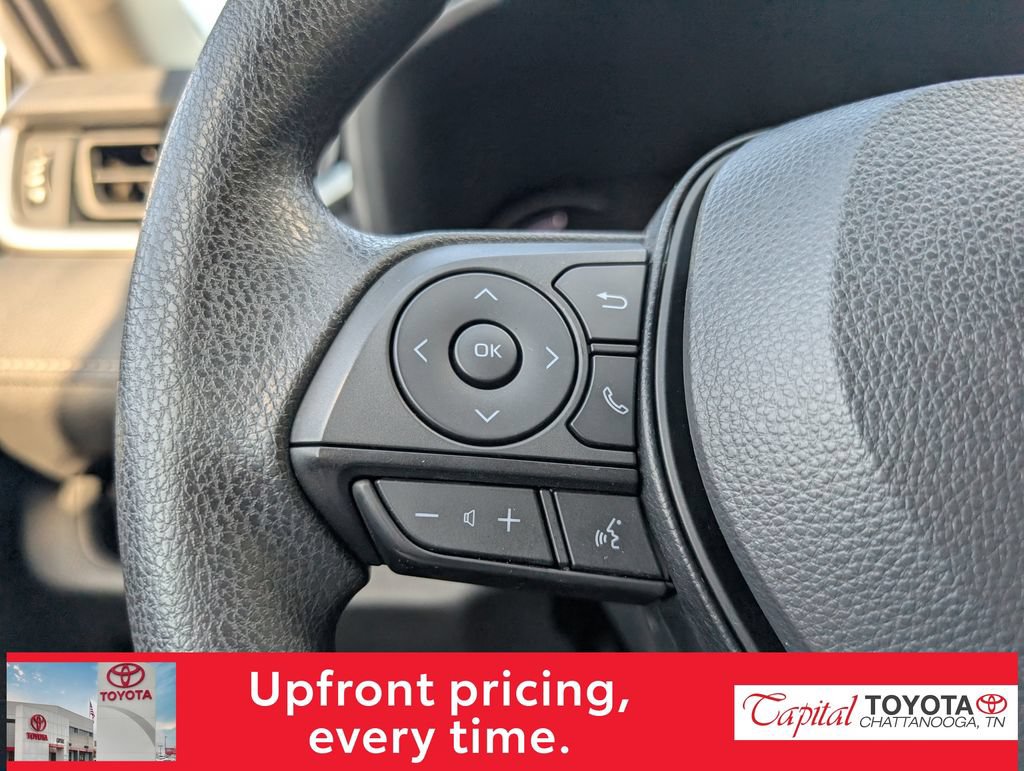 Used 2025 Toyota RAV4 XLE AWD/4WD image 16