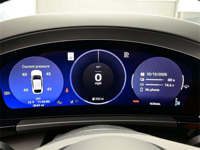 Used 2024 Porsche Macan 4 Electric image 9