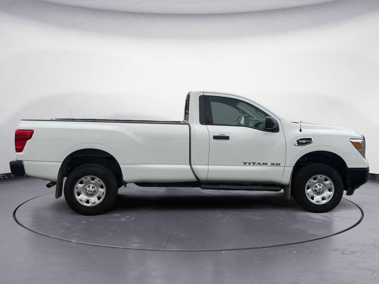 Used 2018 Nissan Titan S w/ HD Front GAWR Package AWD/4WD image 6