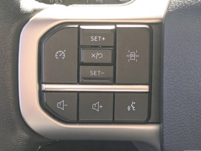 Used 2024 Ford Expedition XLT image 29