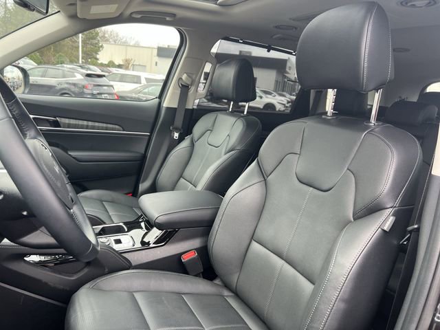 Certified 2025 Kia Telluride EX image 11