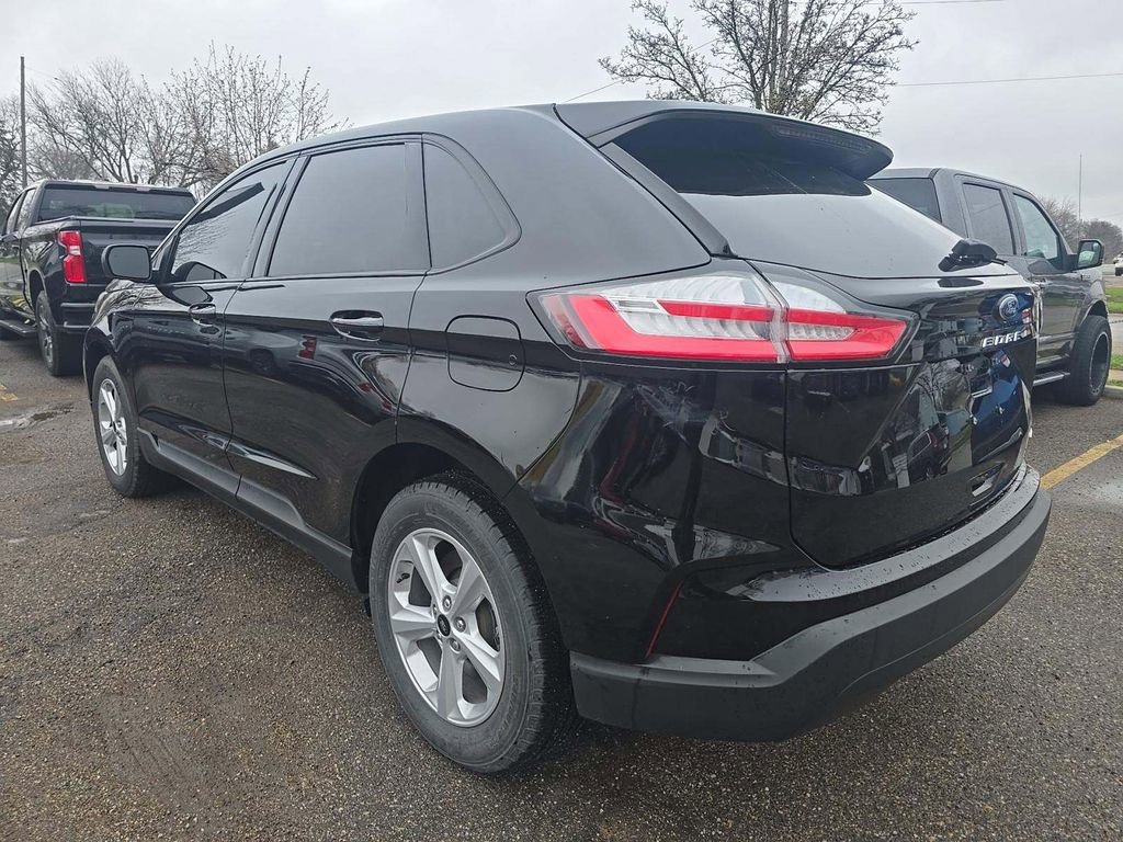 Used 2024 Ford Edge SE AWD/4WD image 3