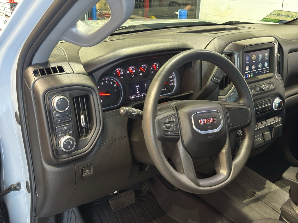 Used 2024 GMC Sierra 1500 Pro w/ Graphite Edition AWD/4WD image 18