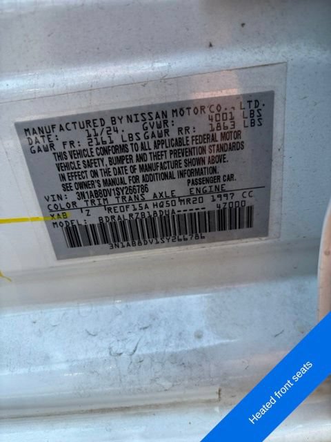 Used 2025 Nissan Sentra SR FWD image 12
