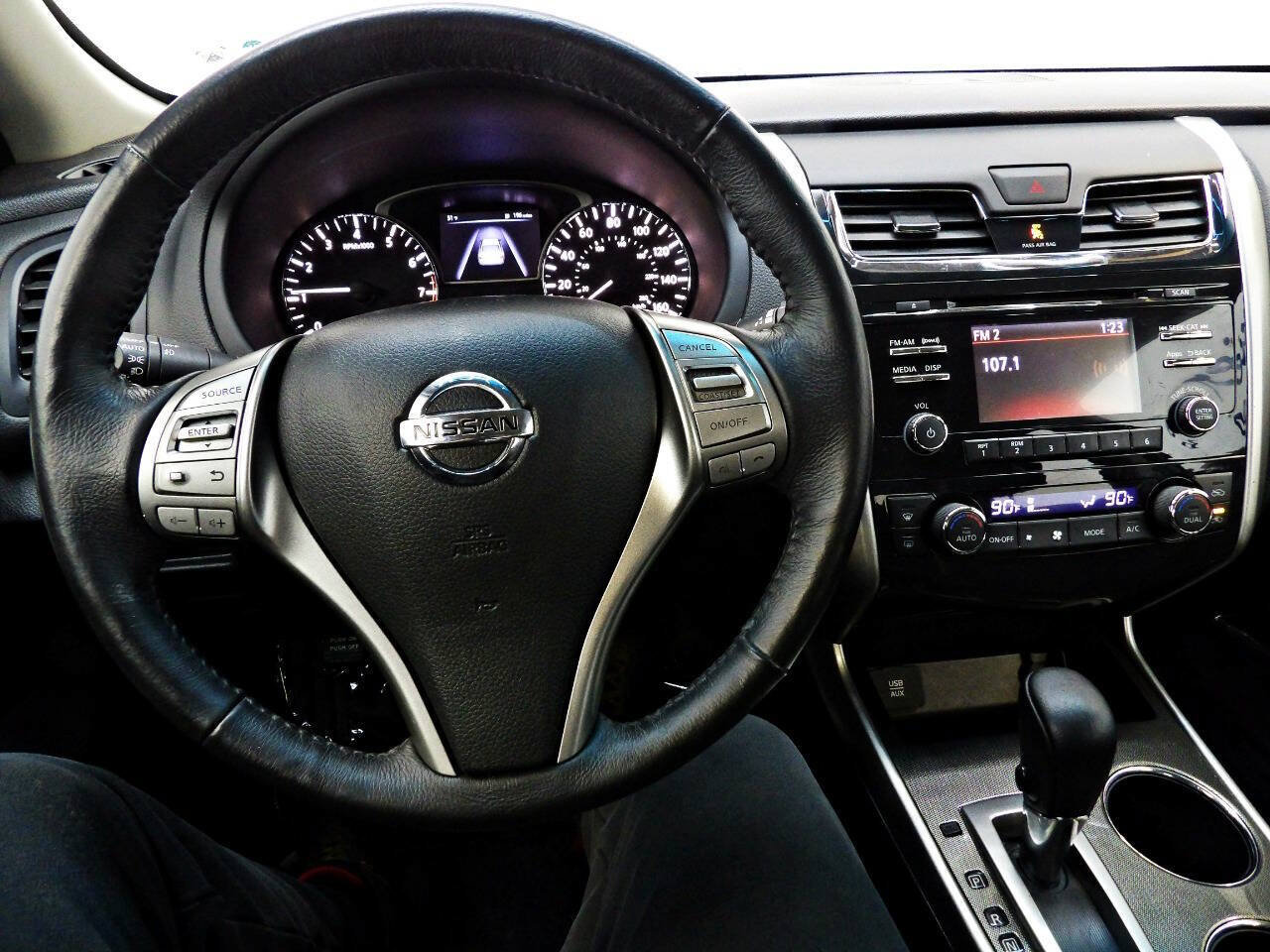 Used 2015 Nissan Altima 2.5 SL w/ Moonroof Package FWD image 17