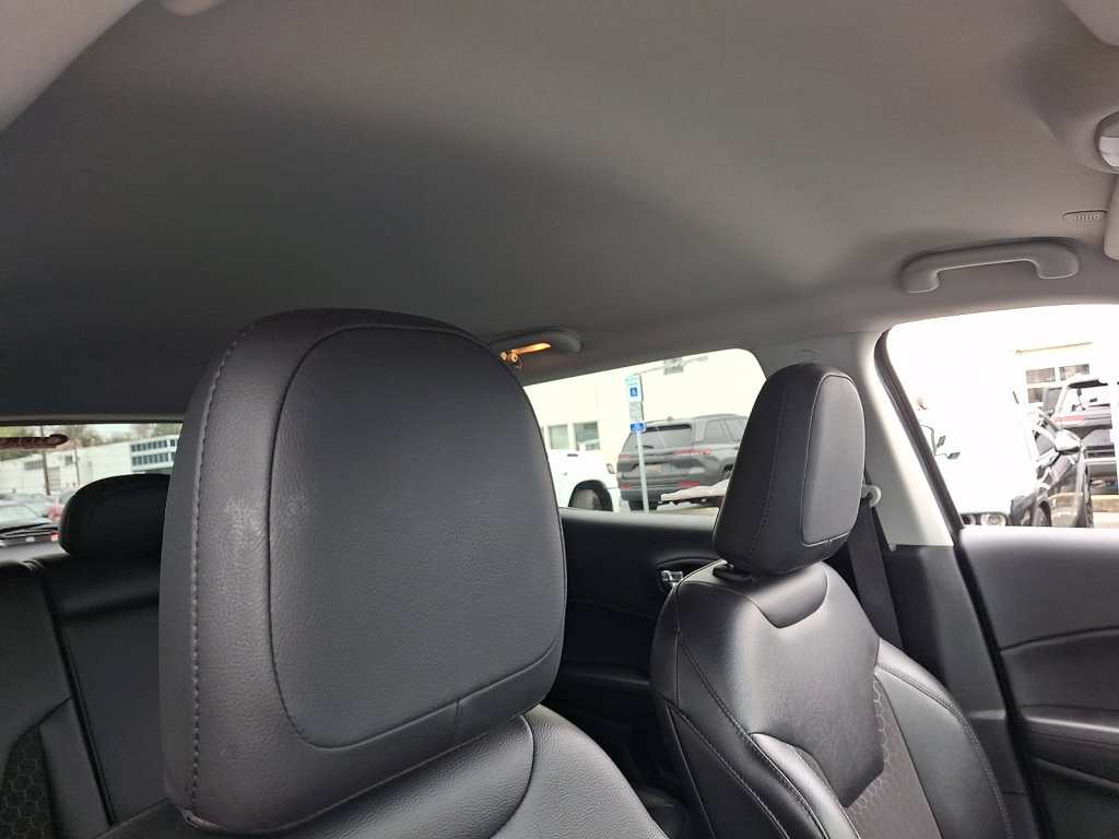 Used 2021 Jeep Compass Latitude image 13