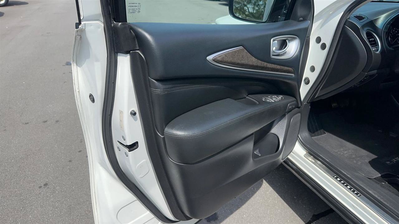 Used 2013 INFINITI JX35 AWD w/ Premium Pkg image 21