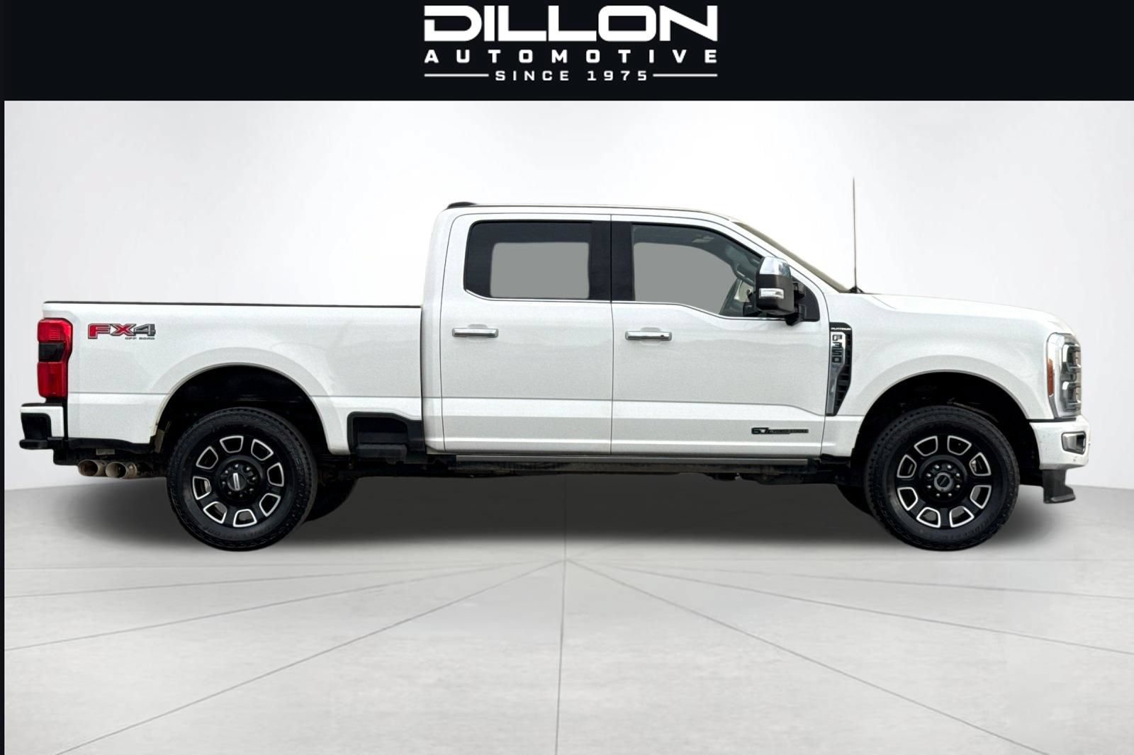 Used 2023 Ford F350 Platinum AWD/4WD image 3