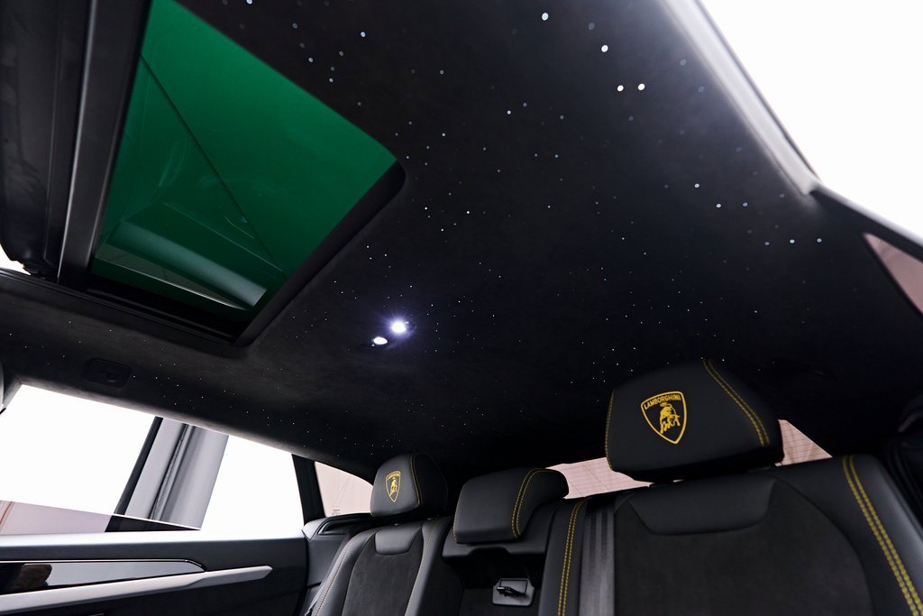 Used 2021 Lamborghini Urus image 54