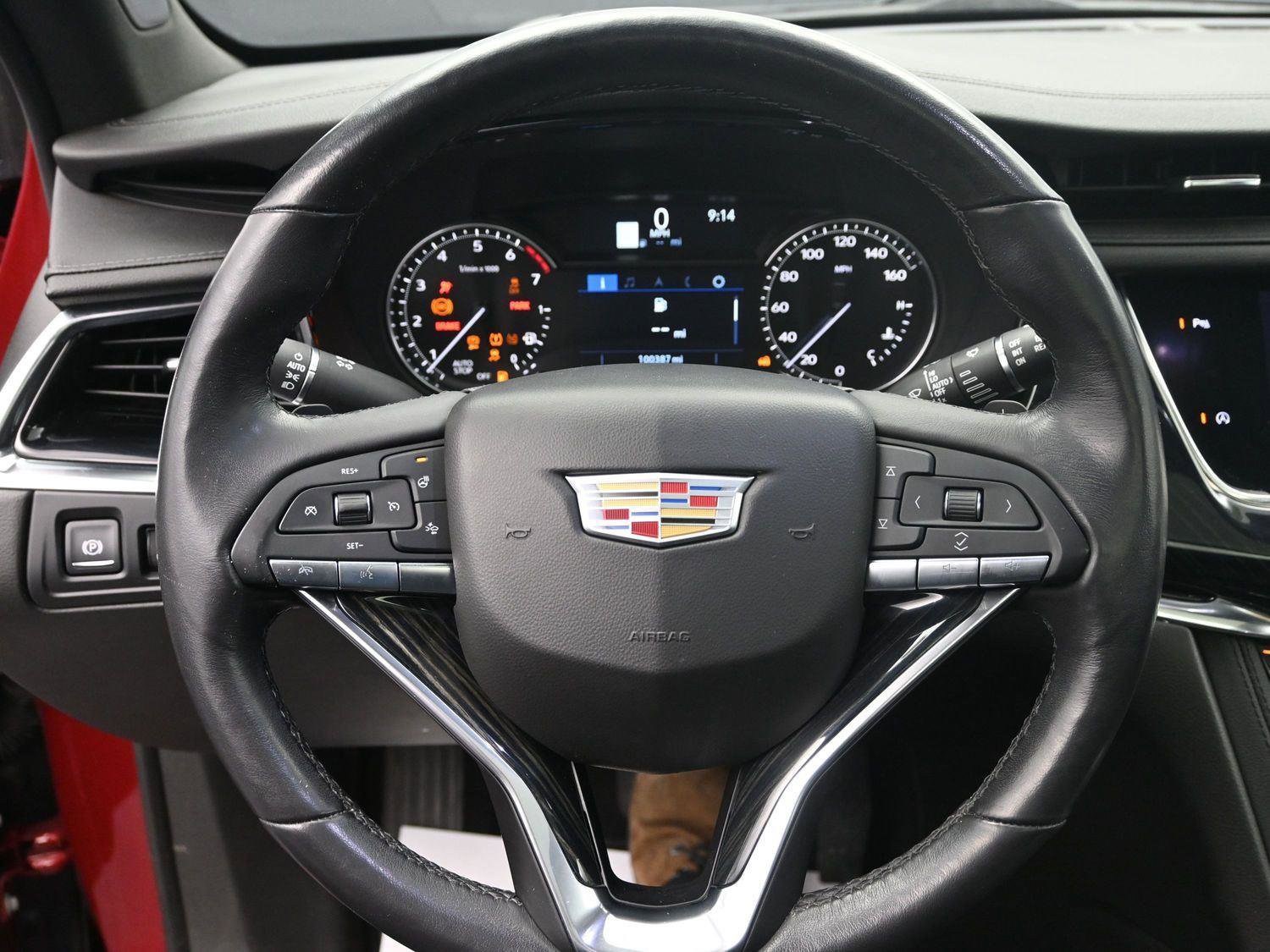 Used 2020 Cadillac XT6 Premium Luxury image 30