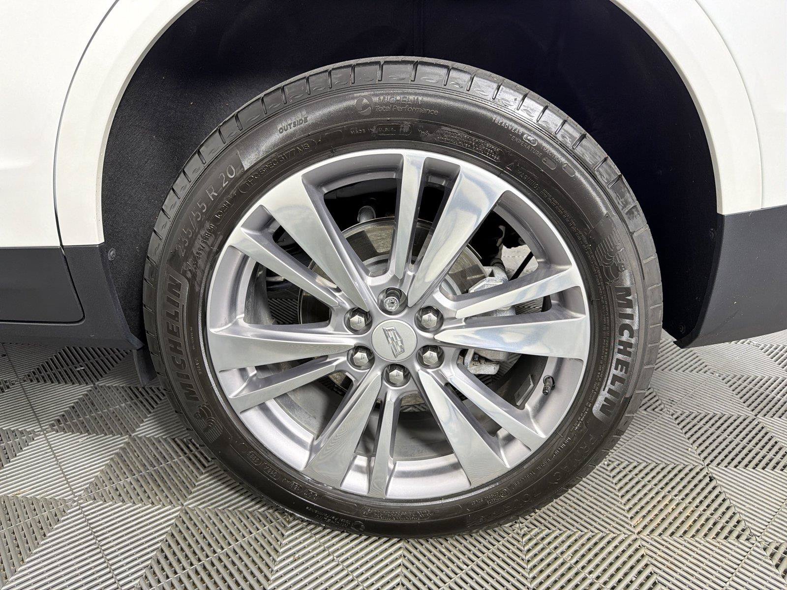 Certified 2024 Cadillac XT5 Premium Luxury AWD/4WD image 18