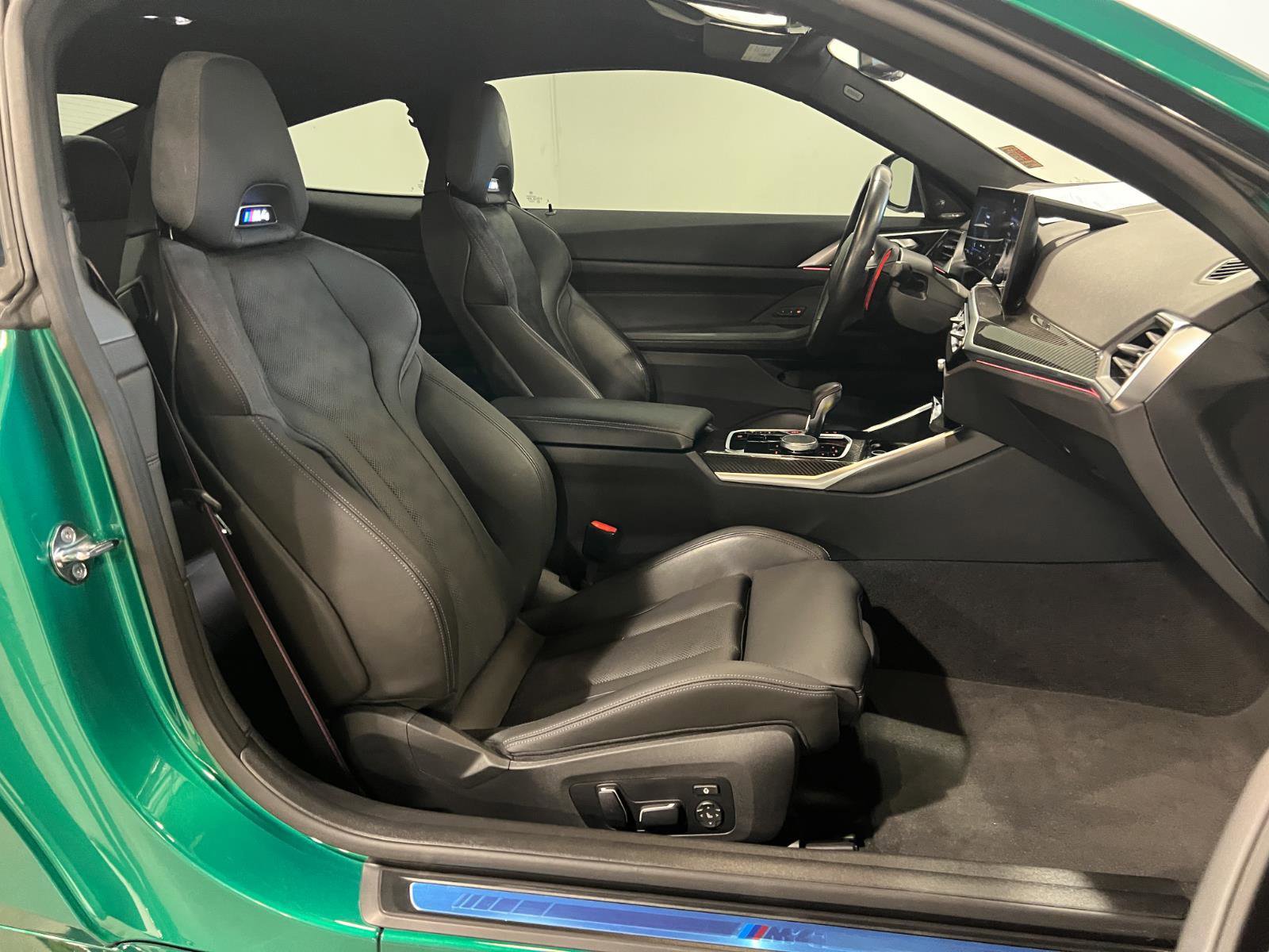 Used 2024 BMW M4 Competition w/ Executive Package image 34