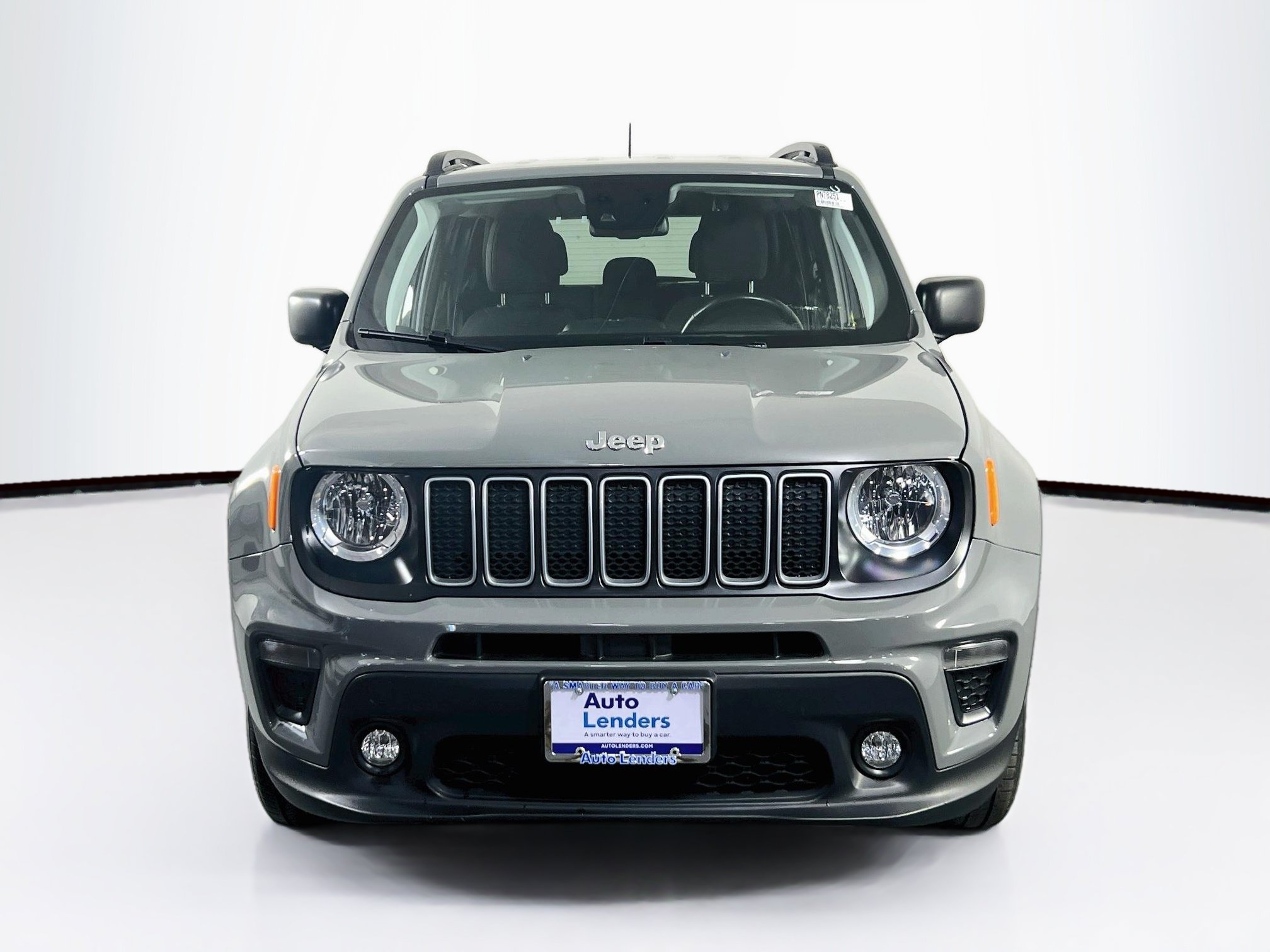 Used 2022 Jeep Renegade Latitude w/ Convenience Group AWD/4WD image 2