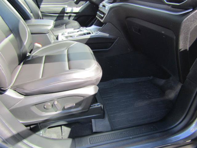 Used 2024 Ford Explorer XLT w/ Equipment Group 202A AWD/4WD image 10