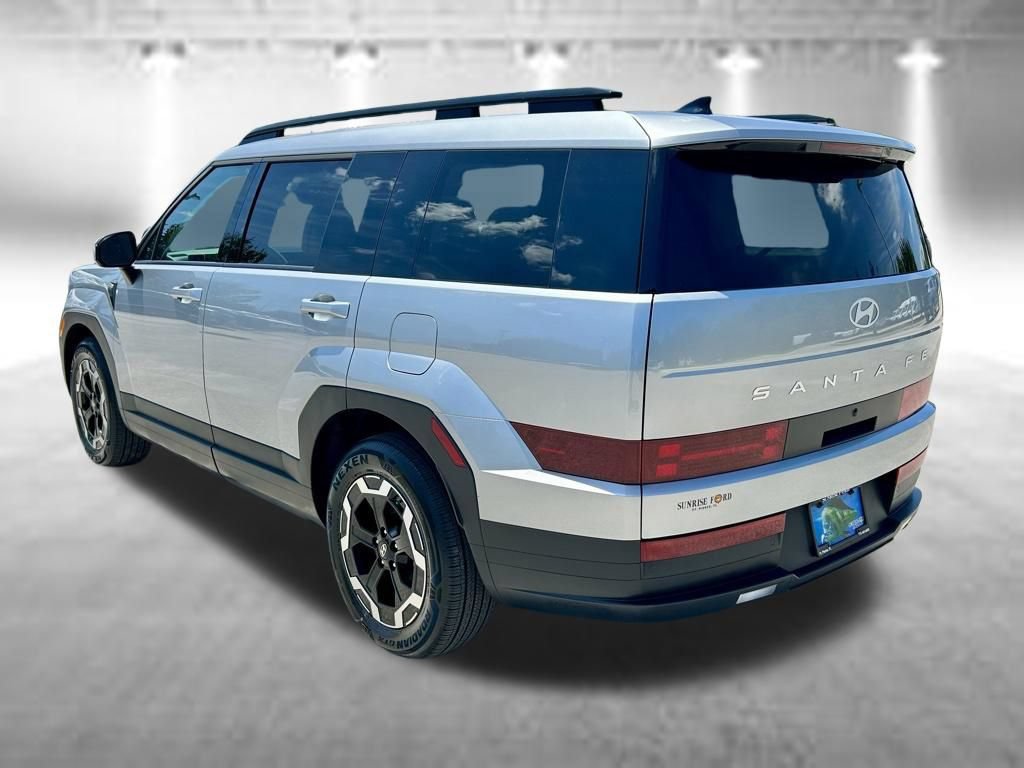 Used 2026 Hyundai Santa Fe SEL FWD image 5