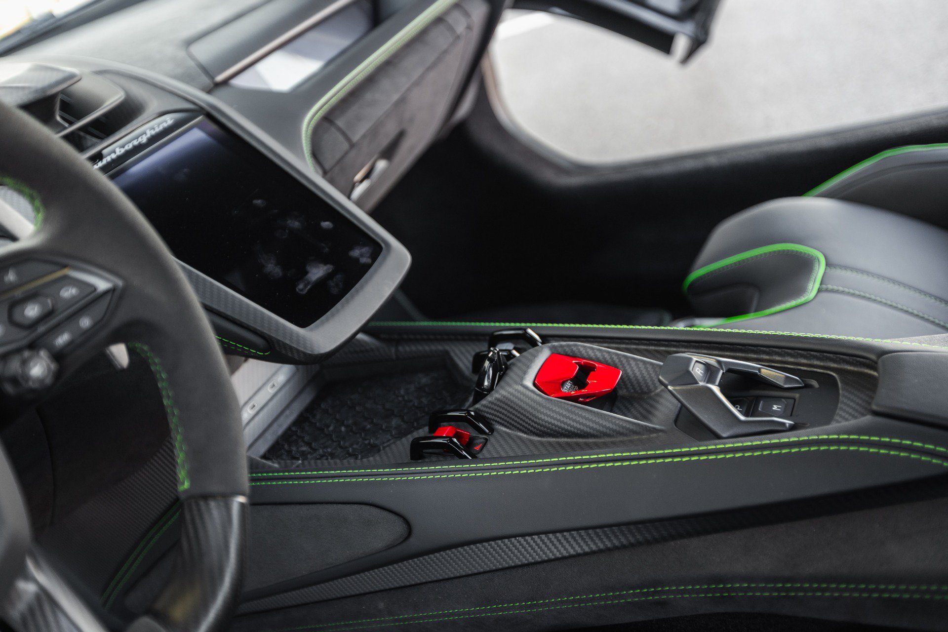 Used 2025 Lamborghini Revuelto AWD/4WD image 65