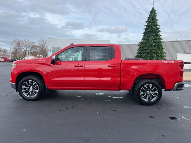 Used 2024 Chevrolet Silverado 1500 LT image 4