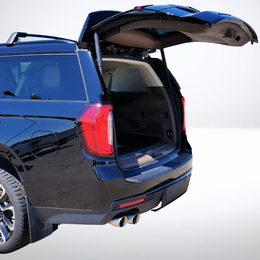 Used 2023 GMC Yukon XL Denali image 22