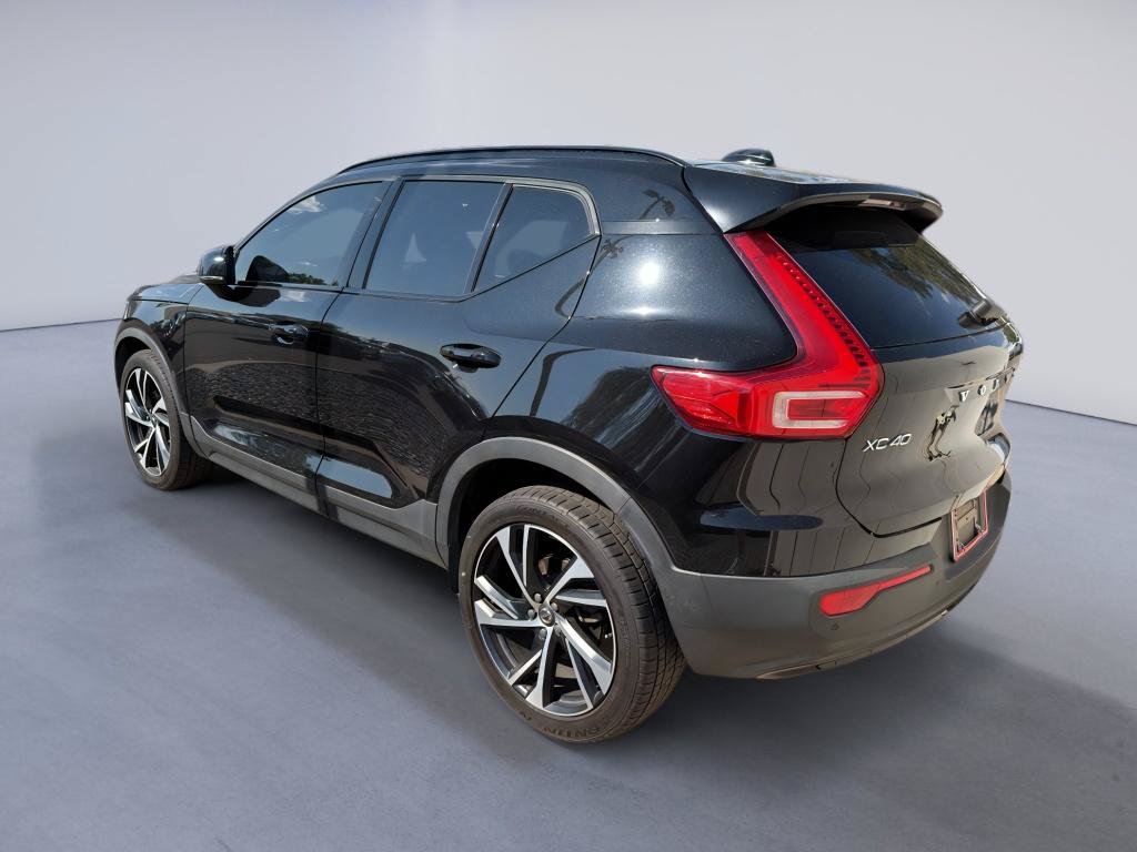 Used 2021 Volvo XC40 T5 R-Design AWD/4WD image 4