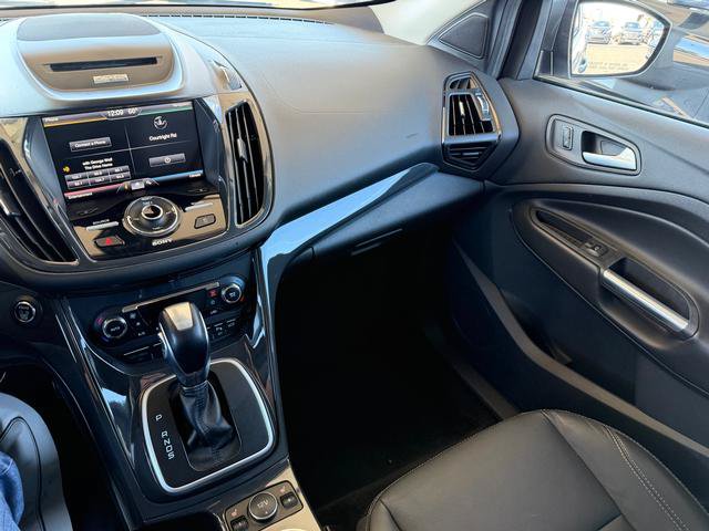 Used 2014 Ford Escape Titanium w/ Equipment Group 401A AWD/4WD image 16
