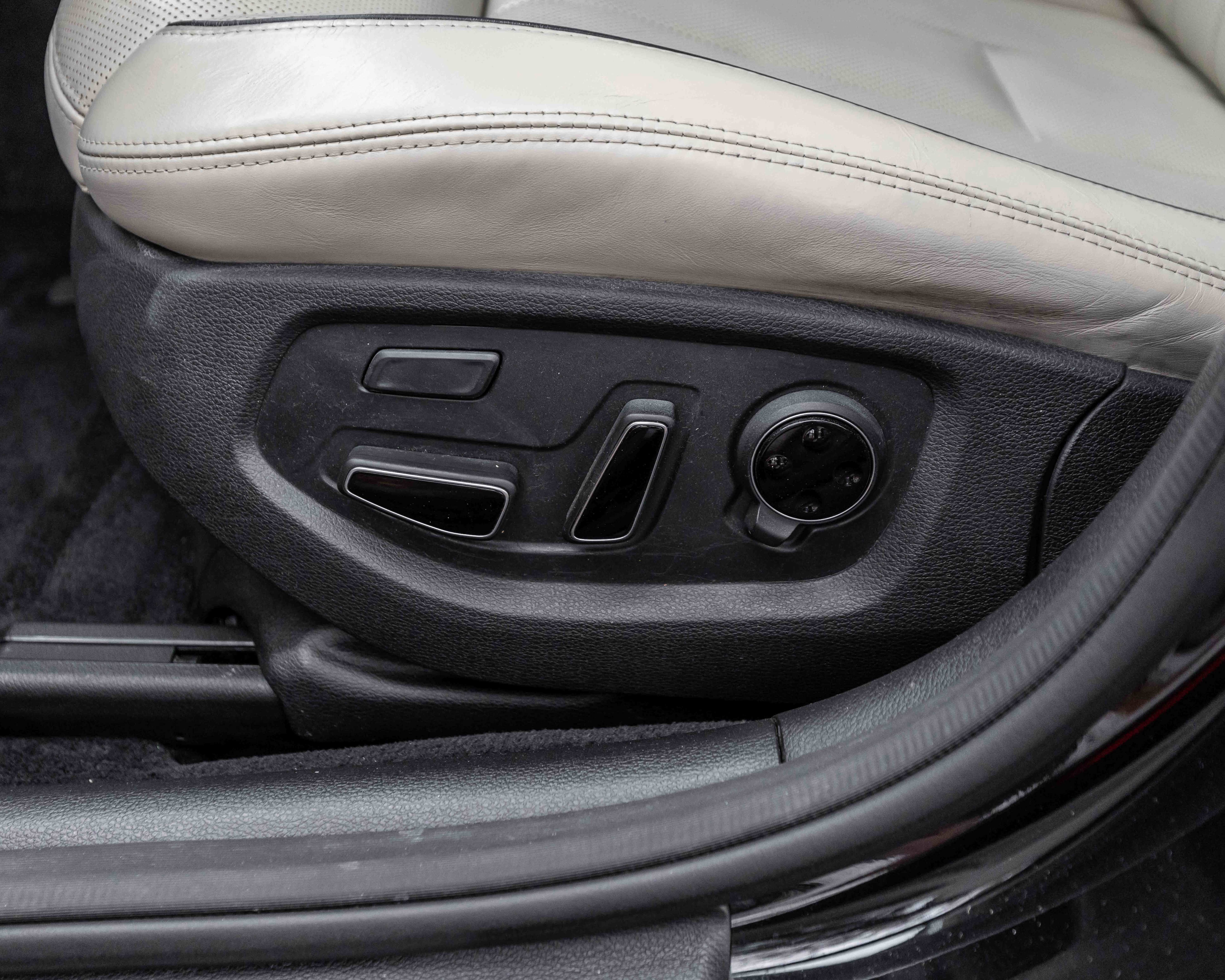 Used 2017 Genesis G80 5.0 Ultimate image 71